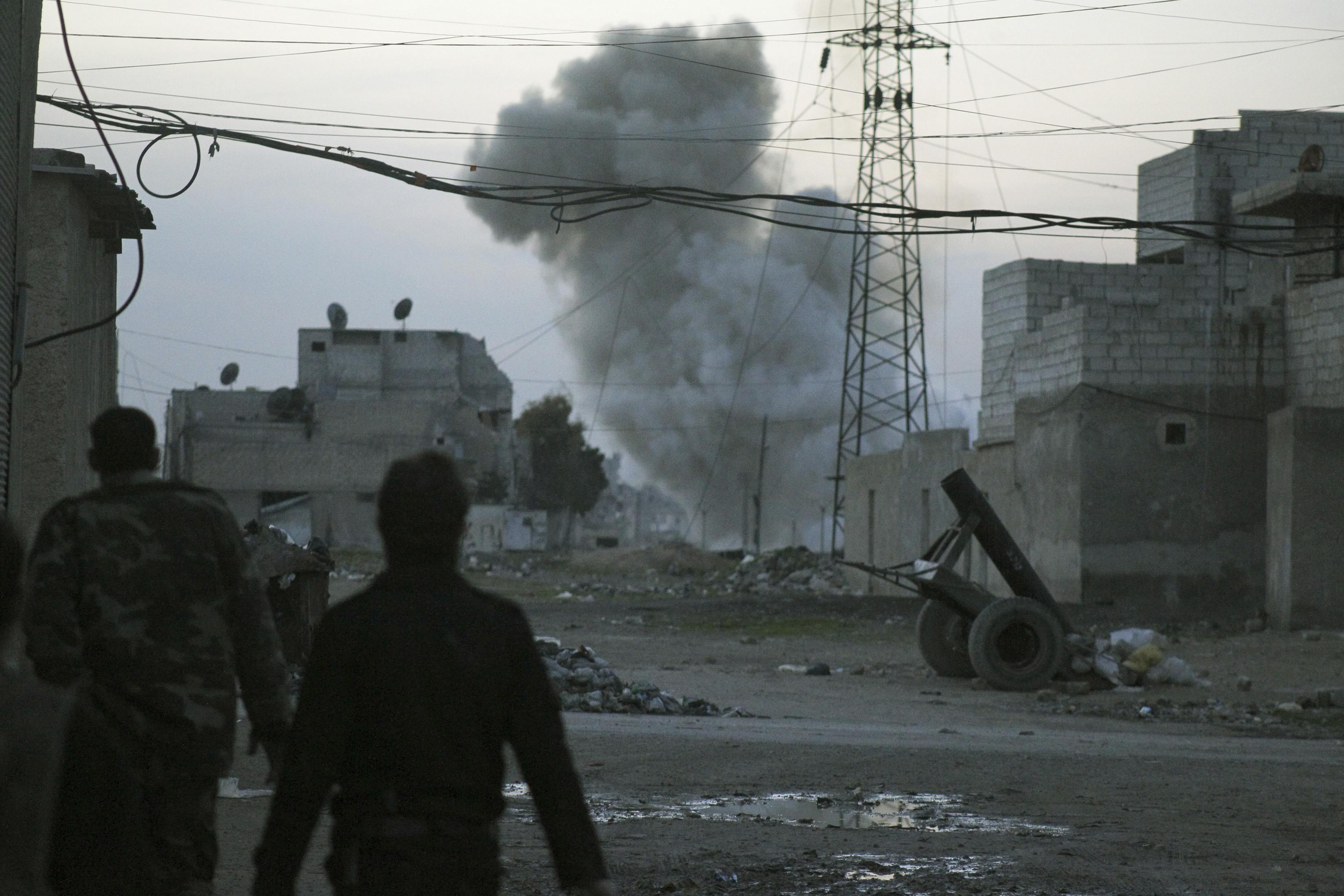 Варели с експлозиви заваляха над Алепо (ВИДЕО)