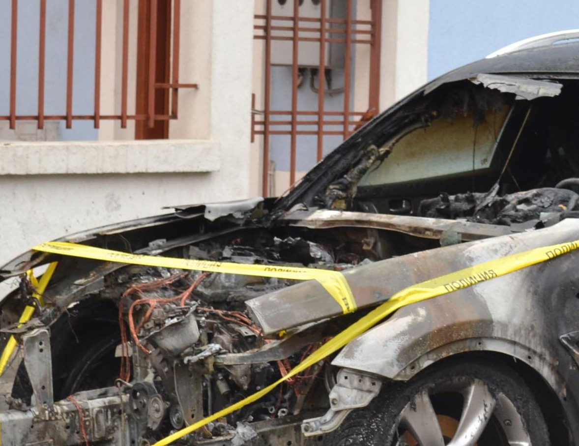Подпалиха БМВ и „Сеат” в Пловдив, съседи си спасяват колите