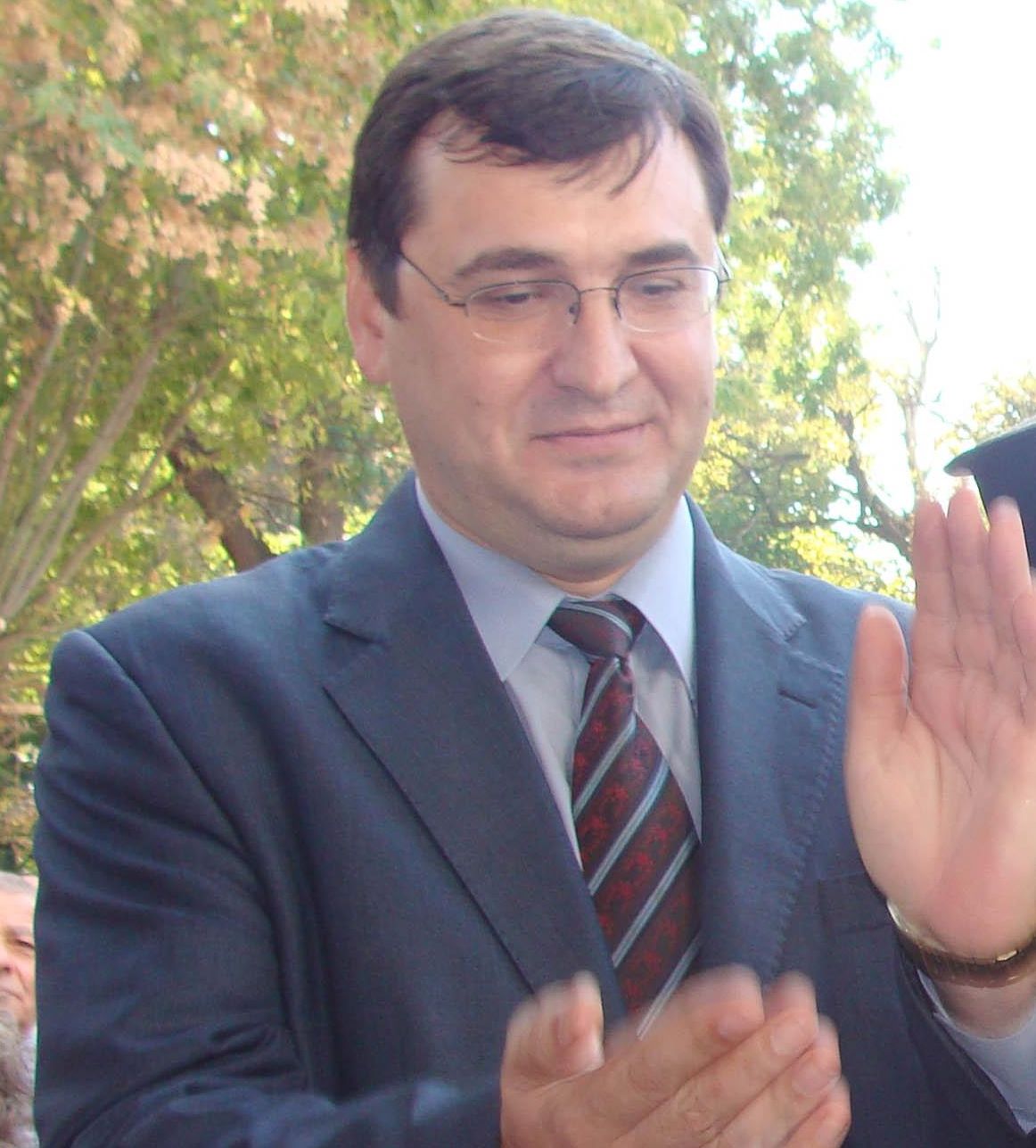 Скандал в Пловдив: ГЕРБ впрегна общинари в  референдума на Плевнелиев 