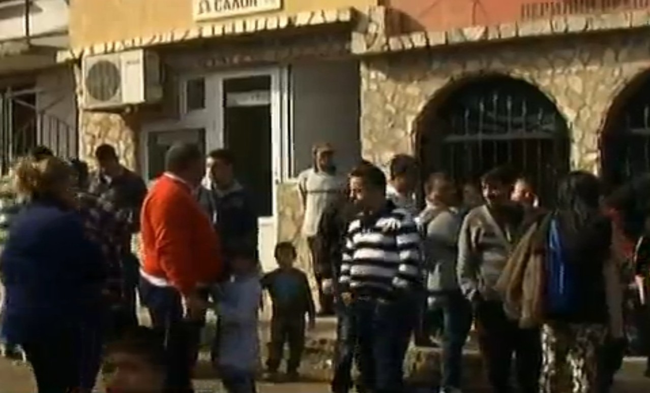 В село Микрево се вдигат на бунт, роми крадат и продават ток  