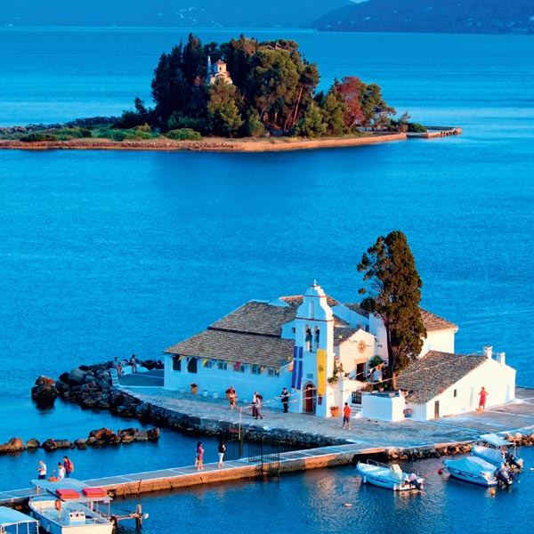 Този гръцки остров е новият хит сред богаташите, ще цъкате с език