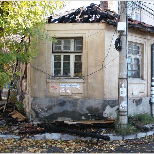 Труп на мъж намерен в изоставена къща в Хасково 