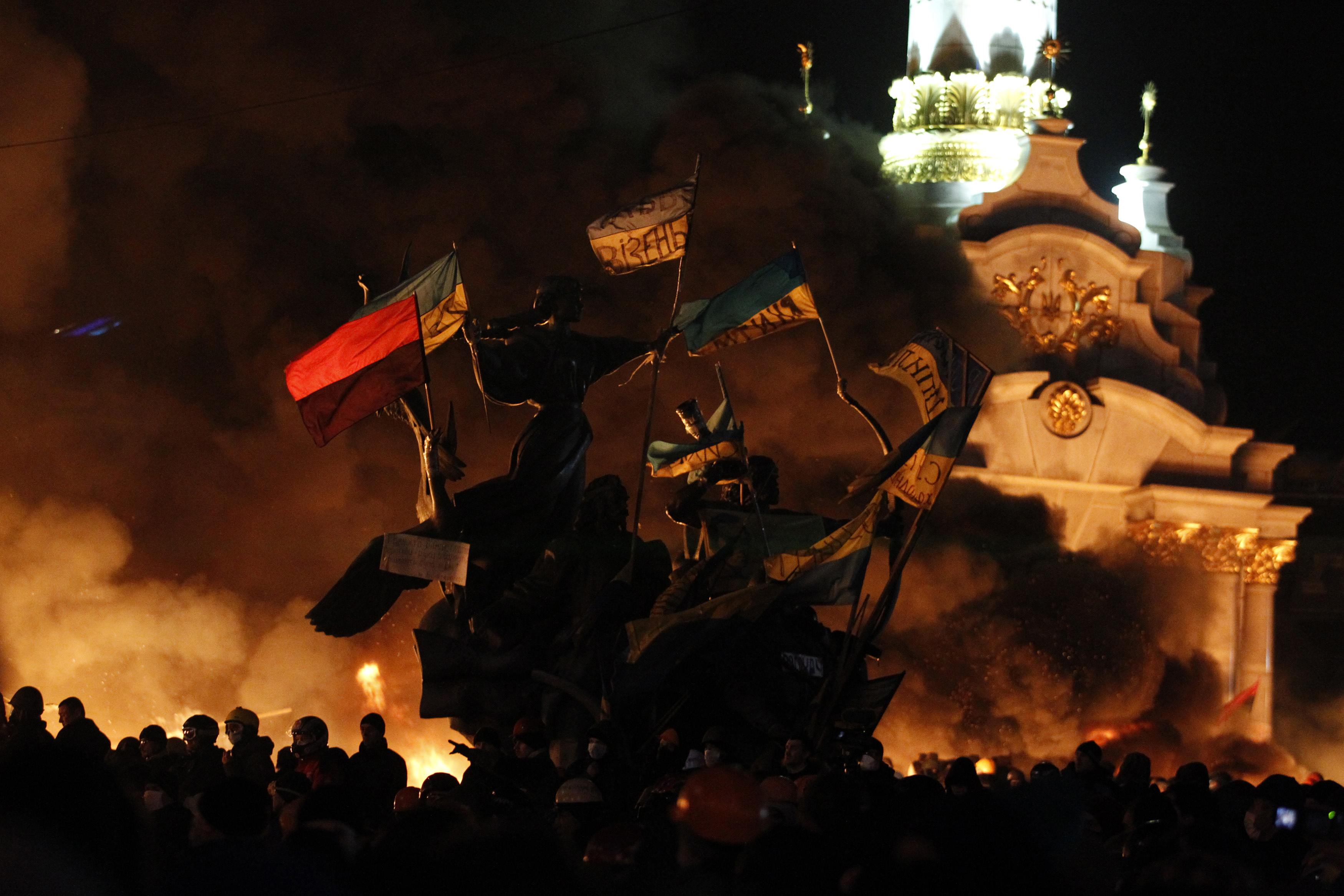 Украинският патриарх към Янукович и опозицията: Който вади меч, от меч умира (НА ЖИВО)