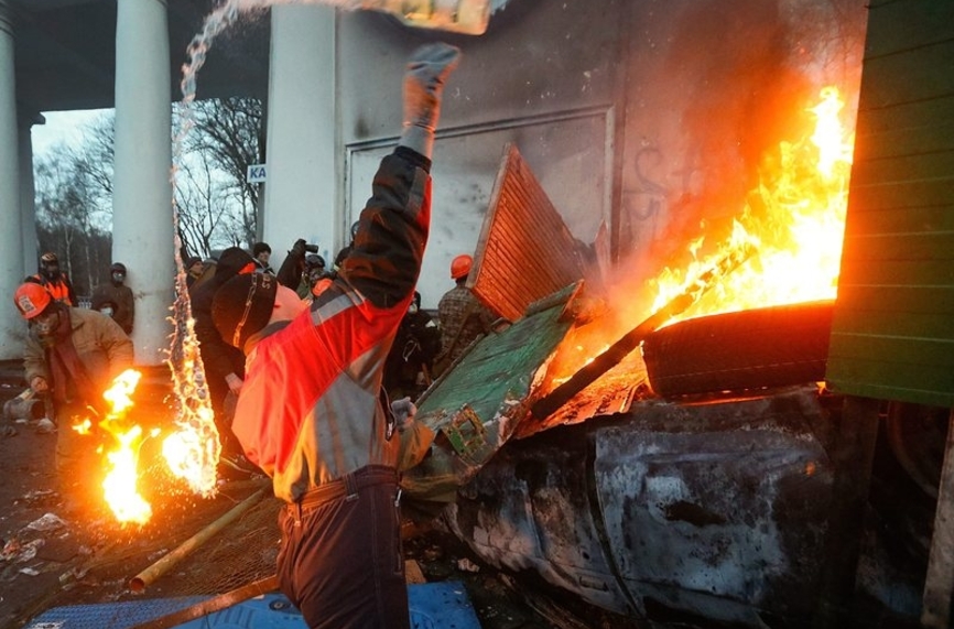 Руски националисти събирали опит от бунтовете в Киев   