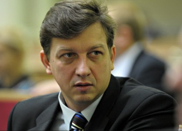 Депутат от Радата призова: Убийте Янукович! (СНИМКА 18+)