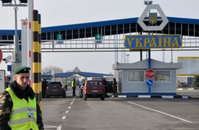 Украйна заклещи Крим по суша и въздух с операция &quot;Граница&quot;