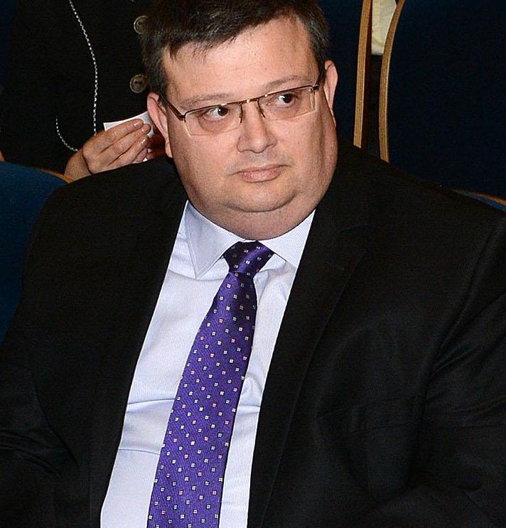 Цацаров: Няма война между съда и прокуратурата