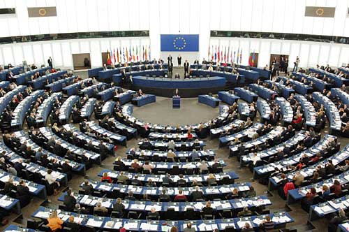 Европейският парламент призова Русия да се изтегли от Украйна