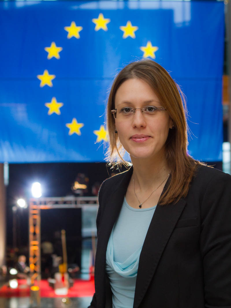 Брюксел подкрепи Моника Панайотова за Европейска година на предприемачеството 