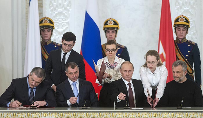 Путин парафира договора за присъединяване на Крим към Русия