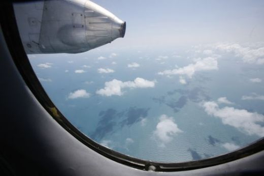 Изчезналият самолет в Малайзия може да е свален с ракета?