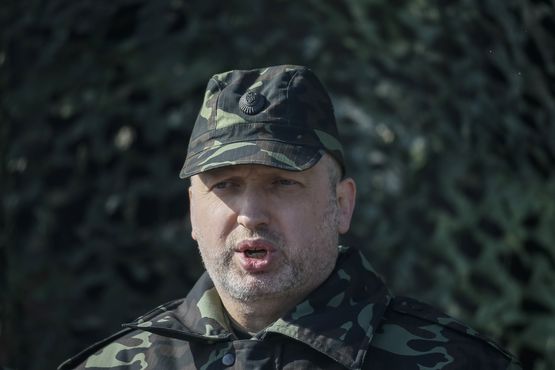 Щабът на Турчинов: Освобождават пленените военни в Крим тази нощ   