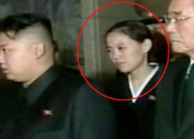 Ким Чен Ун се появи за първи път публично със сестра си 