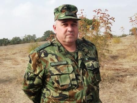 Униформени от Корен и Сухопътни войски погребаха като герой загиналия на магистралата