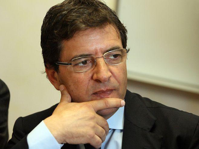 Висш чиновник в правителството на Берлускони арестуван за връзки с мафията