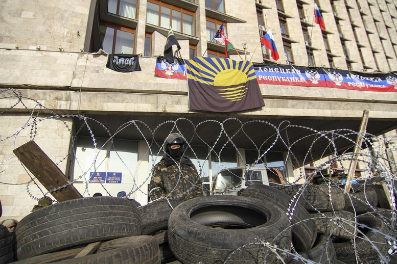Киев се закани: Сепаратистите няма да дочакат руските танкове   