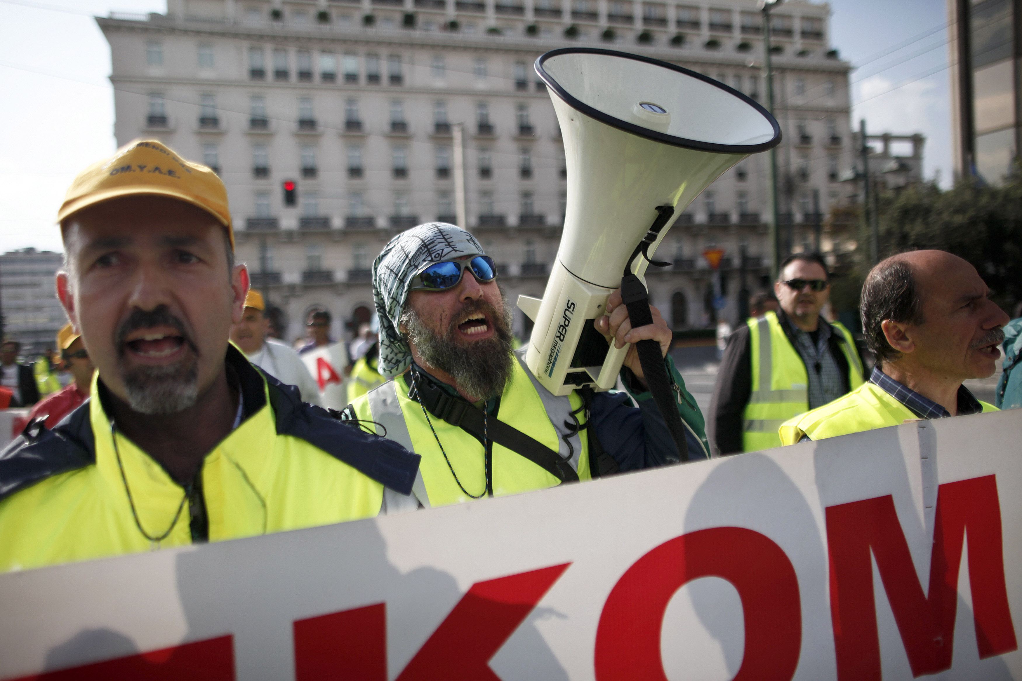Гърция се гърчи в национална стачка