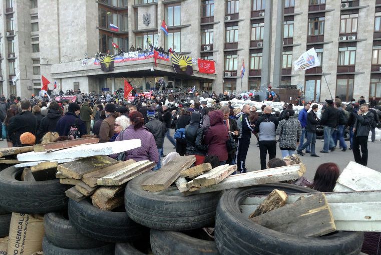 Стотици миньори се струпват в Донецк 