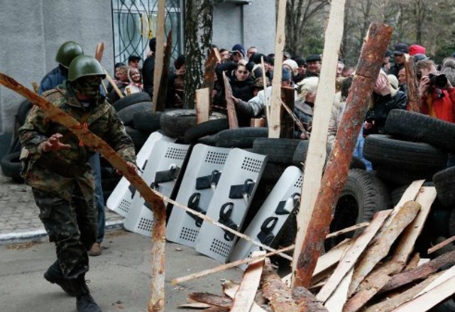 Още жертви и ранени в Славянск, бунтът се разраства