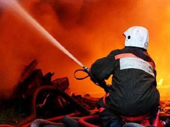 Голям пожар в склад с музикални инструменти в центъра на София!