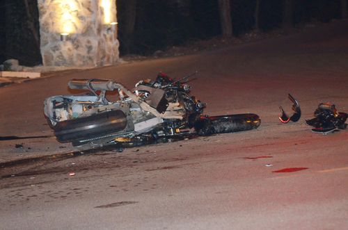 Първо в БЛИЦ: Моторист катастрофира в нощна София 