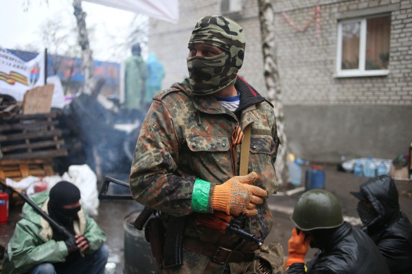 В Славянск проруските активисти се готвят за настъпление на украински военни