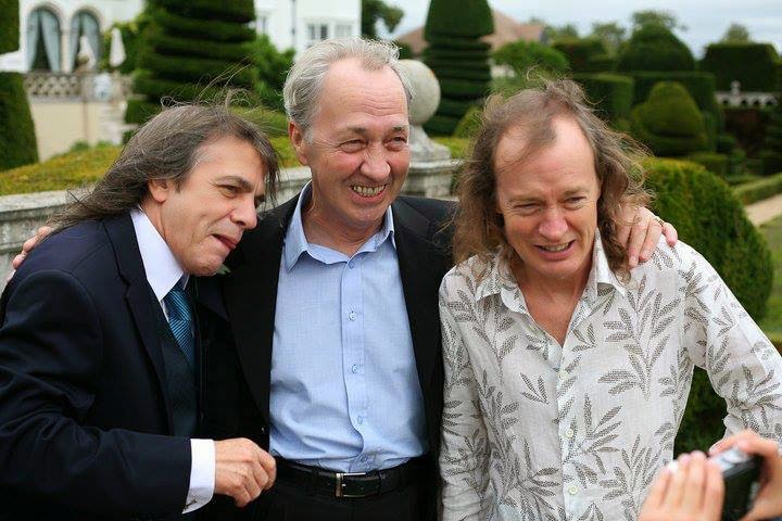 Основател на AC/DC се оттегля от бандата 