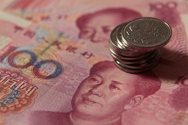 САЩ обезпокоени от обезценяването на юана