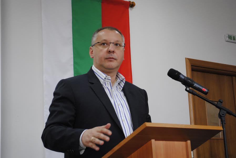 Станишев към депутатите си: Законът за МВР да мине изцяло през комисия до 1 май (СНИМКИ)