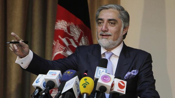 Абдула Абдула води в битката за президентския пост в Афганистан