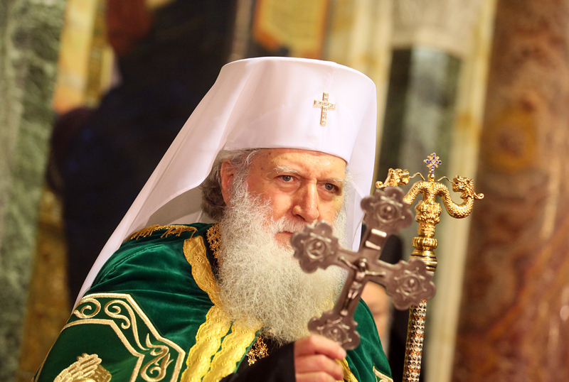 Патриархът призова българите към добро в литургията за Великден 