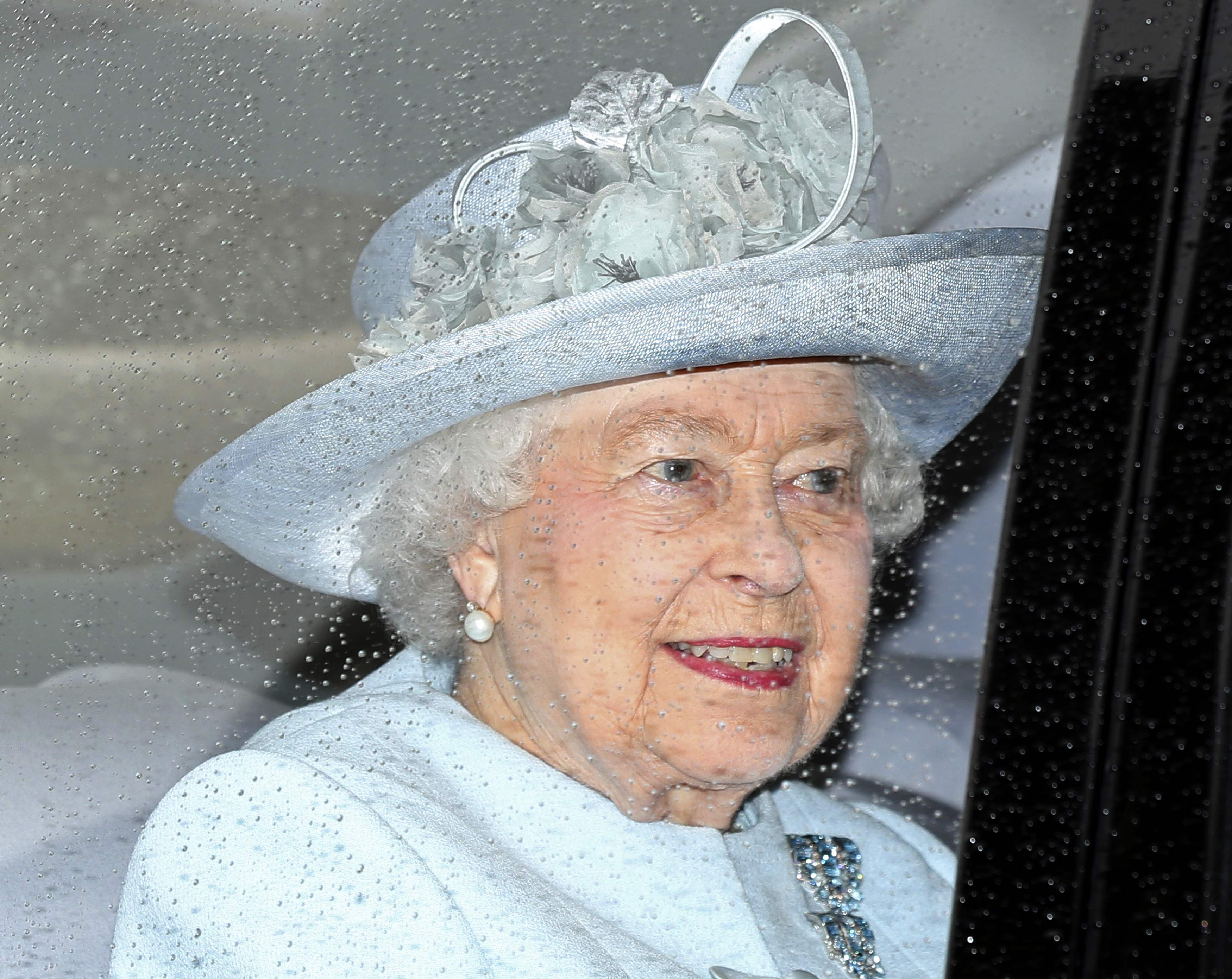 Кралица Елизабет чукна 88 в тесен кръг