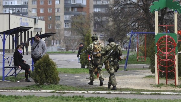 Нов щурм срещу Славянск, има убити и ранени 