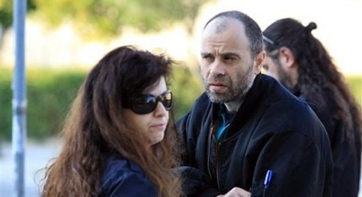 Гръцката полиция дава награда от 2 милиона евро за главата на опасни терористи