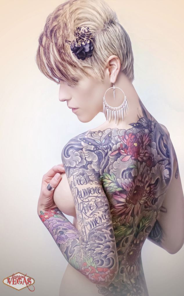 Силно татуирани моделки заголиха плът (СНИМКИ)  