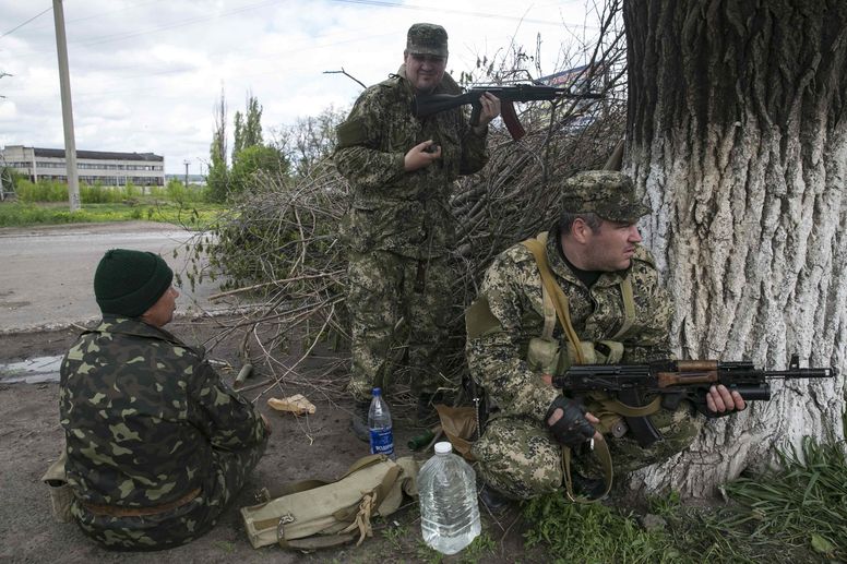 Украинските военни си върнаха от опълченците телевизионната кула в Славянск