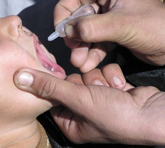 Децата в България са защитени от полиомиелита