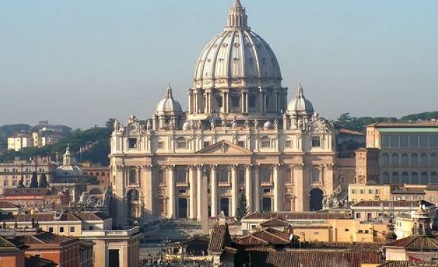 За 10 години Ватиканът изгонил 848 свещеници педофили