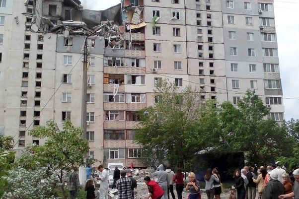 Взрив отнесе три етажа от сграда в Николаев