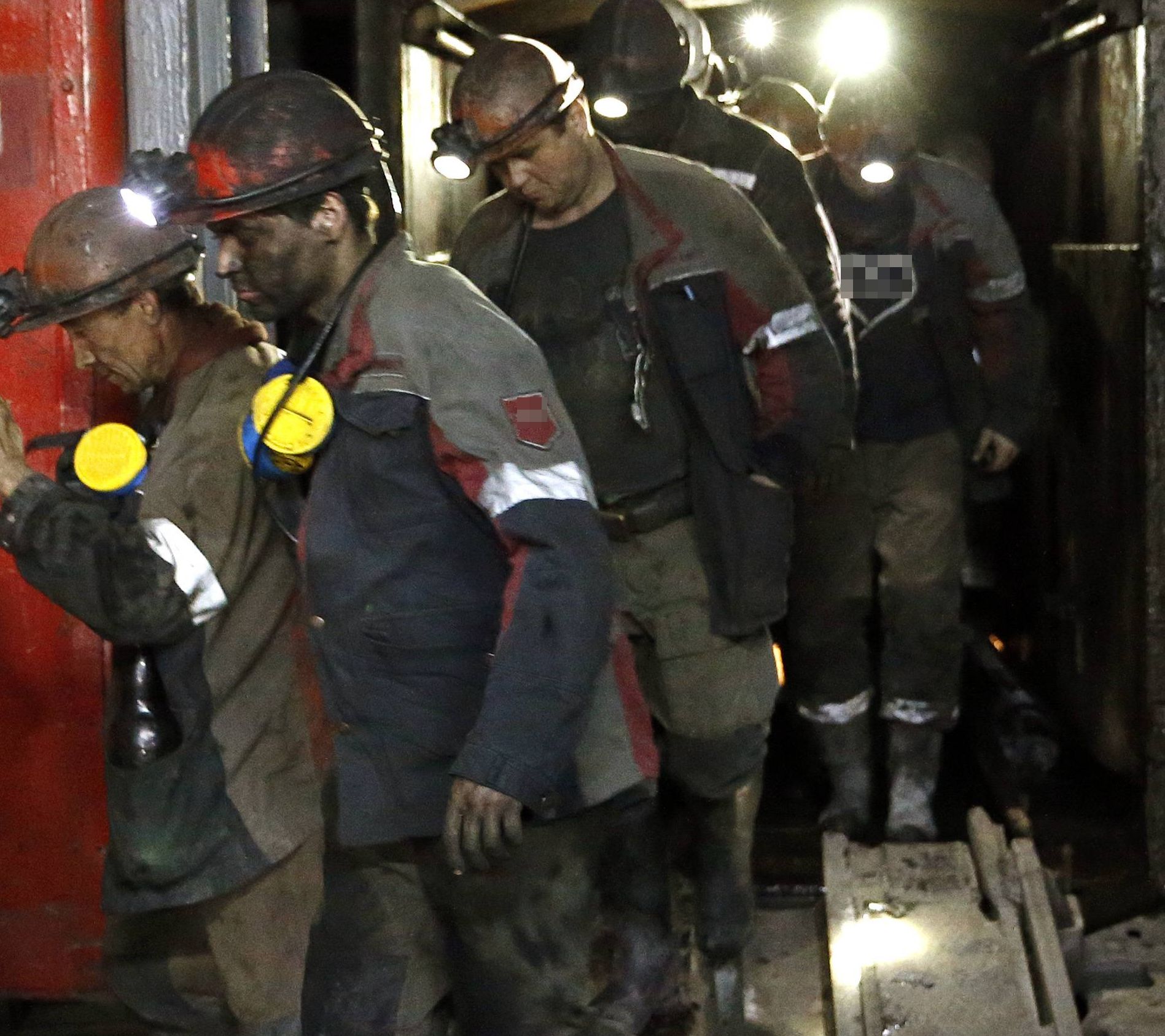 Над 200 миньори затрупани в Турция