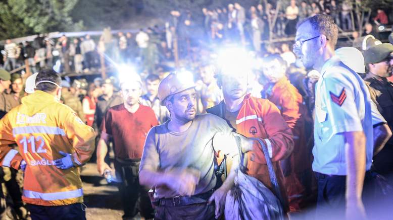 Ад под земята: 787 миньори са се намирали в мината по време на взрива (СНИМКИ)