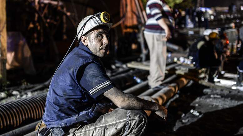 Взрив на трансформатор превърна мина в гроб за 201 души в Турция (СНИМКИ/ВИДЕО 18+)