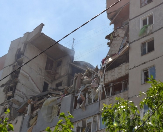 Измъкнаха още две тела под взривената с газ сграда в Николаев (ВИДЕО)