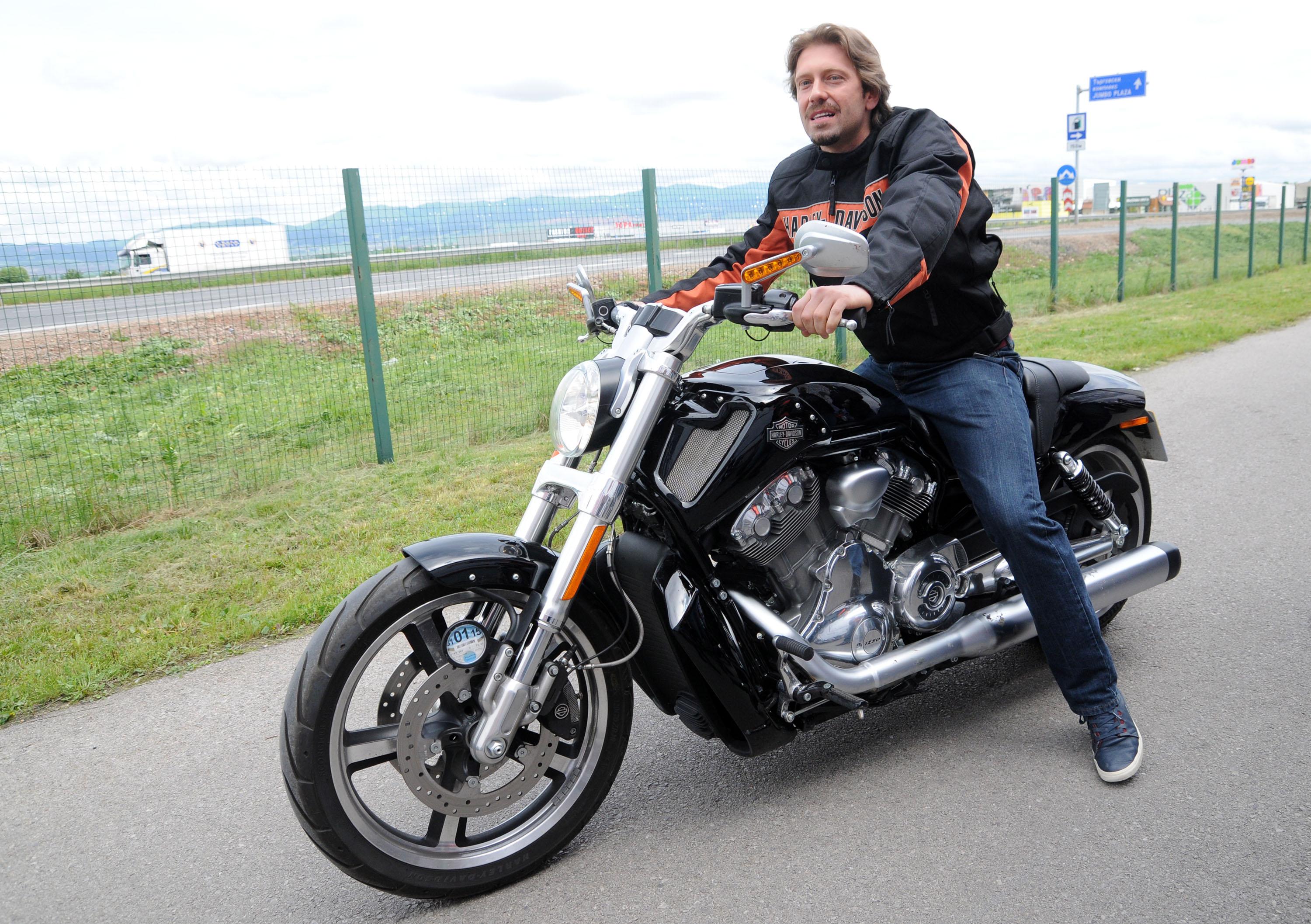 Калин Врачански яхна &quot;Harley Davidson&quot;