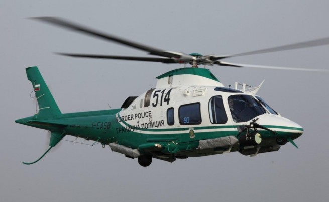 Трети хеликоптер търси тримата в Балкана