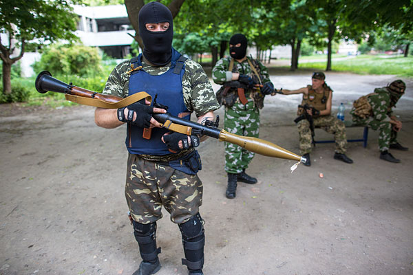 Интерфакс: Украинските спецчасти подновиха щурма си към Краматорск и Славянск