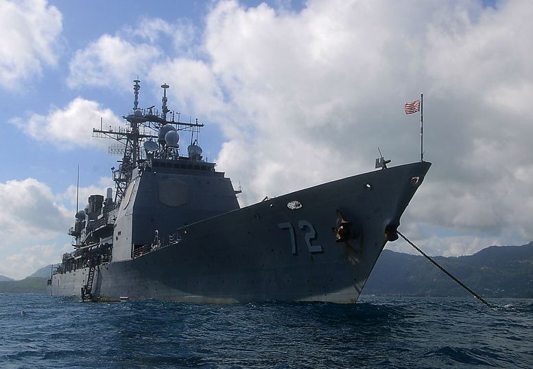 Нов ракетен крайцер на САЩ влиза в Черно море