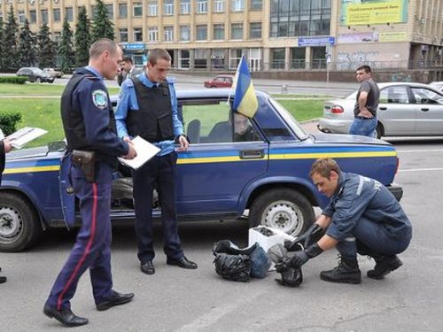 Кметът на Николаев получи колет с отрязана кучешка глава (СНИМКИ)