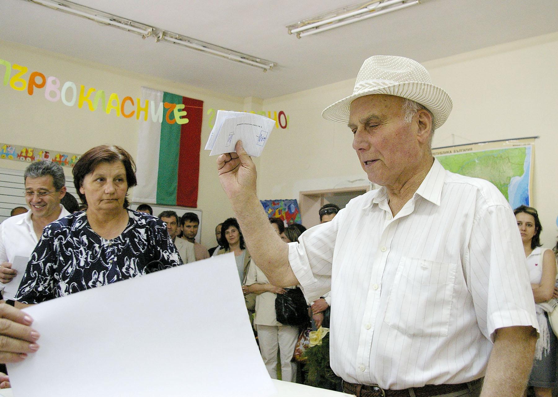427 000 българи гласуваха до 11 часа