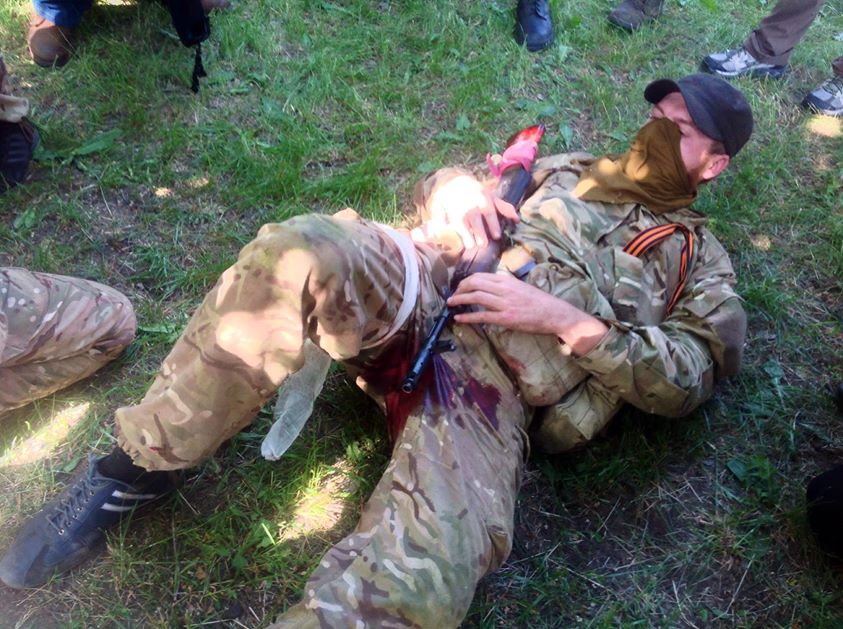 Жестоки боеве в Донецк, има загинали мирни граждани (СНИМКИ/ВИДЕО 18+)